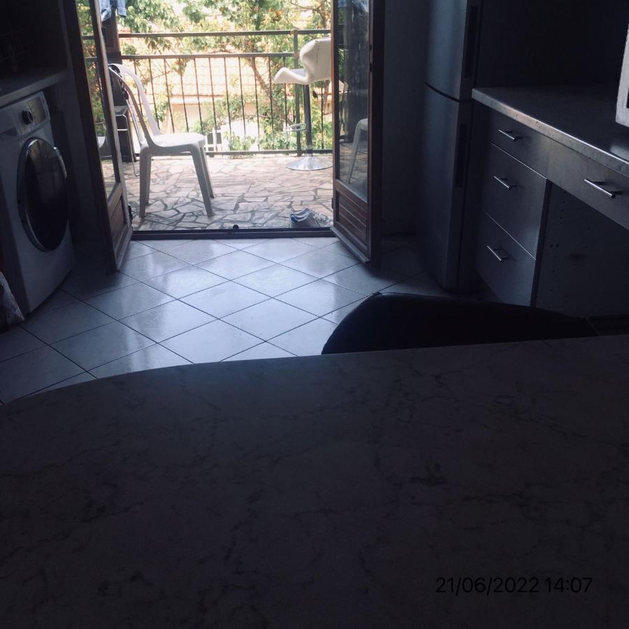 Roomate Near Paris Сен Дени Екстериор снимка